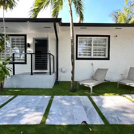 Stylish 3/2 Centrally Located! Miami Exterior photo