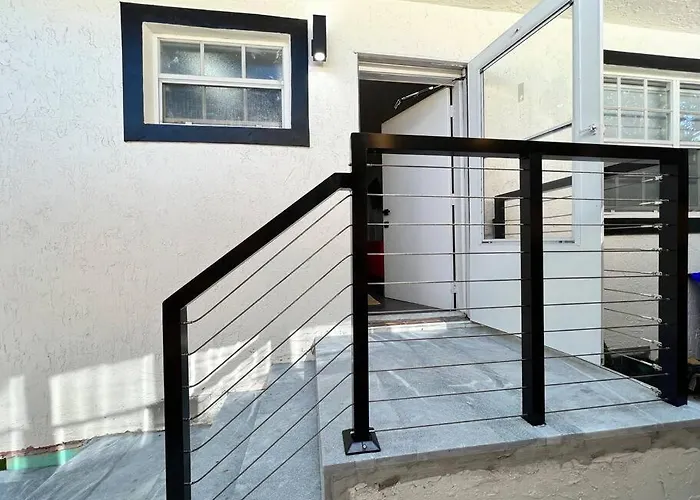 Stylish 3/2 Centrally Located!